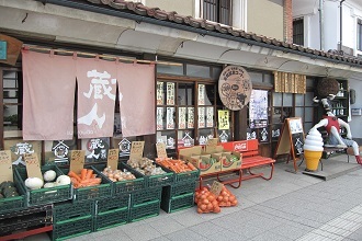 蔵人(kuraudo)・醸し家(店内テイクアウト専門カフェ)の写真