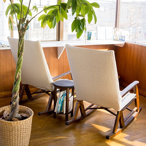 お気に入りの椅子とくつろぐ 自分だけの時間と空間 ふくしまカフェ日和 Formi Ino Cafe カフェ 喫茶店 郡山市西部 ふくラボ お気に入りの椅子とくつろぐ 自分だけの時間と空間 ふくしまカフェ日和 Formi Ino Cafe カフェ 喫茶店 郡山市西部 ふくラボ