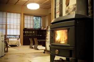 暖炉に火の灯る冬の憩い空間 ふくしまカフェ日和 Cafe おおとも カフェ 喫茶店 福島市西部 ふくラボ