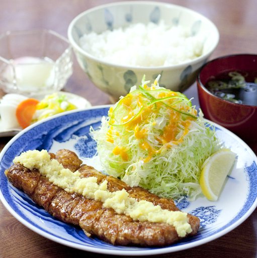 生姜焼き界の革命児的定食！ - エビデリ！定食 - お食事 鉢の木
