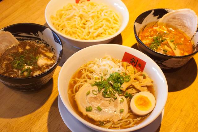 郡山市で人気のラーメン剣信 この季節におすすめの冷たい麺もご用意しております お店の魅力 ラーメン剣信 ラーメン 郡山市東部 ふくラボ
