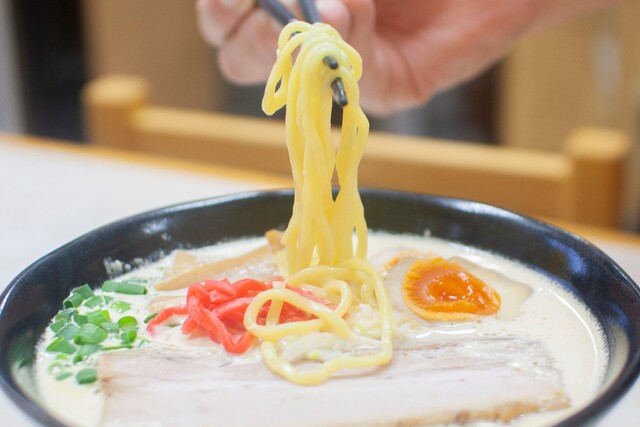 マヨラーにはたまらない、究極の一杯を目指して。マヨネーズと豚骨の調和が生み出す、クリーミーな濃厚スープ。 - ラーメン特集 - らーめんぎょうざ  ふぅふぅ亭 - ラーメン/二本松市 - ふくラボ！