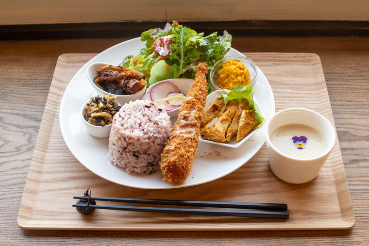 居酒屋に加えて 食堂カフェrioka でランチやスイーツを 郡山市の隠れ家的お店 ふくラボ 居酒屋に加えて 食堂カフェrioka でランチやスイーツを 郡山市の隠れ家的お店 ふくラボ