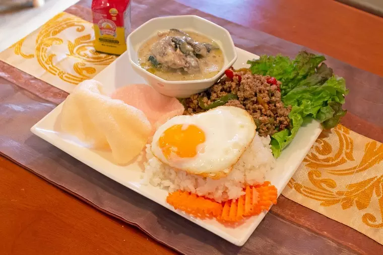 ■「ガパオ＆グリーンカレー」...1,350円(税込)