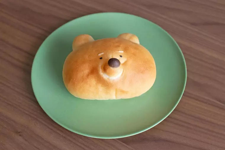 ■「くまクリームパン」...180円(税込)