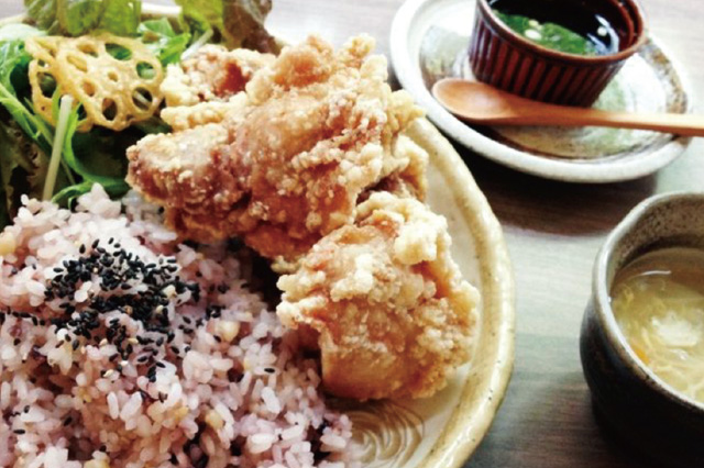 名物！鶏の唐揚げセット